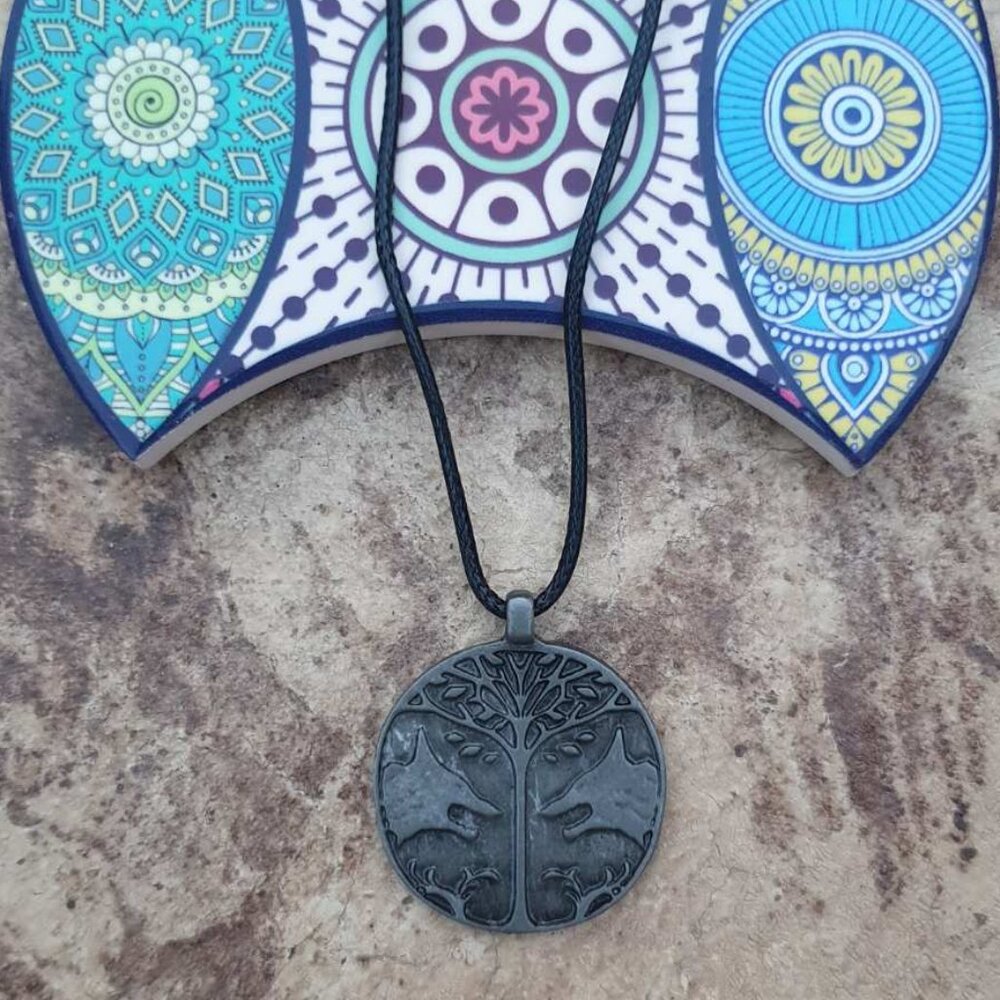 Gaming Necklace Pendant Metal Destiny2 Unisex Gaming Wolves Accessory Fans Gift